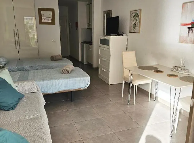 Castle Harbour Studio Pool View * Лос Кристианос