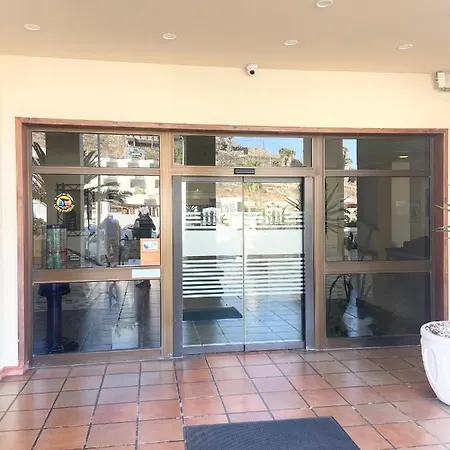 Castle Harbour Studio Pool View Apartment Los Cristianos (Tenerife)