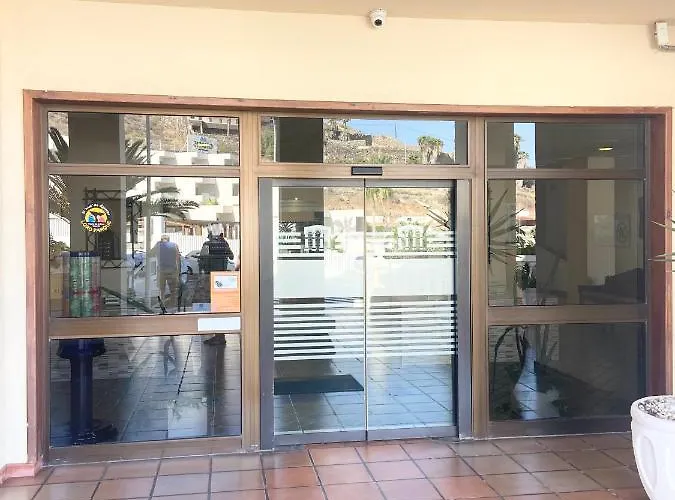 Castle Harbour Studio Pool View Apartment Los Cristianos (Tenerife)