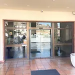 Castle Harbour Studio Pool View Апартаменты Лос Кристианос